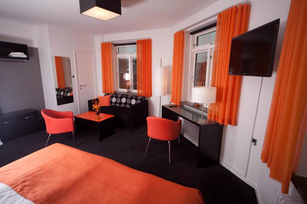 Hotel Harmonien ハザスレウ エクステリア 写真